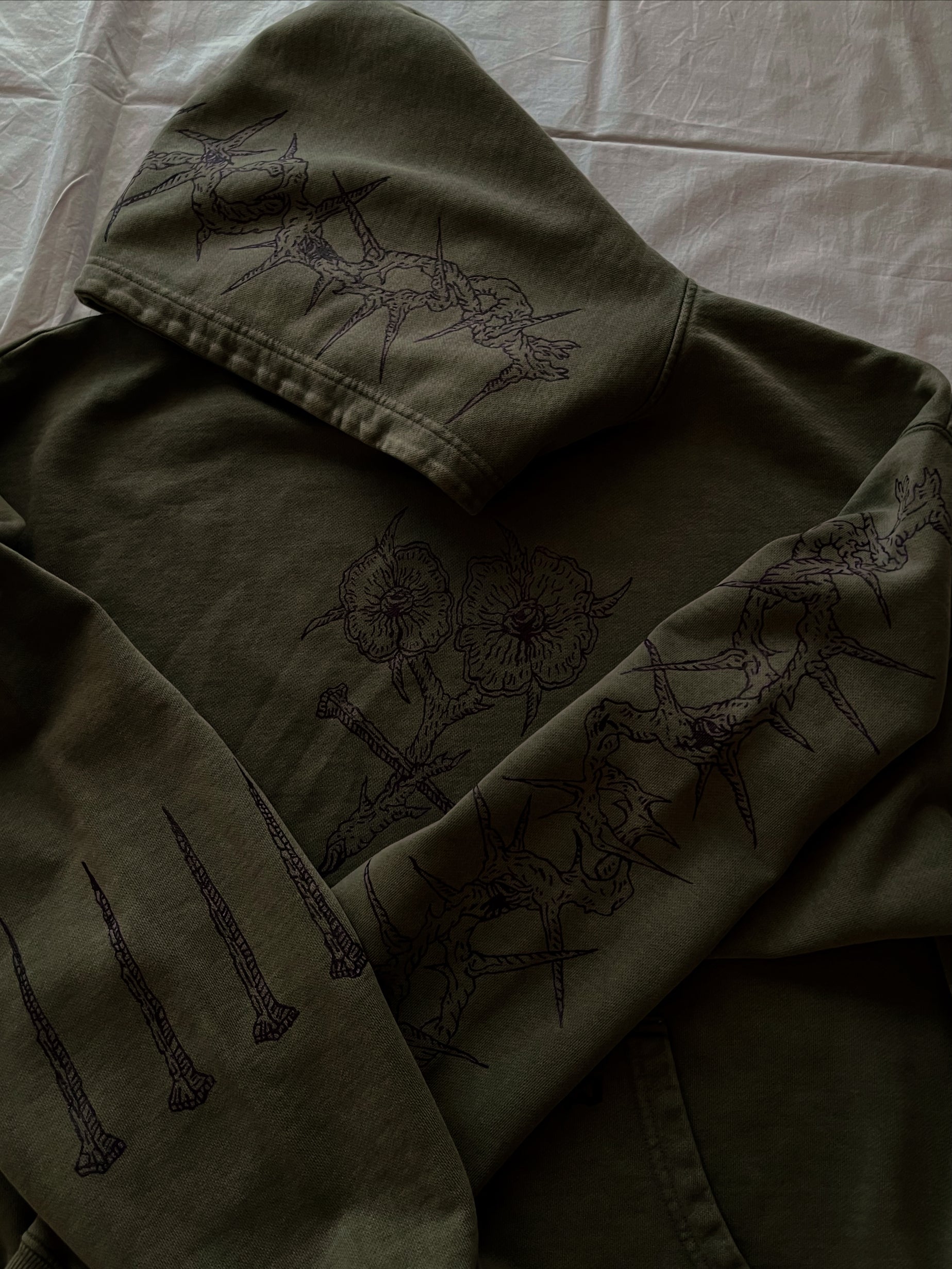 "Forget Me Not" - Oversized Hoodie - Vintage Forest