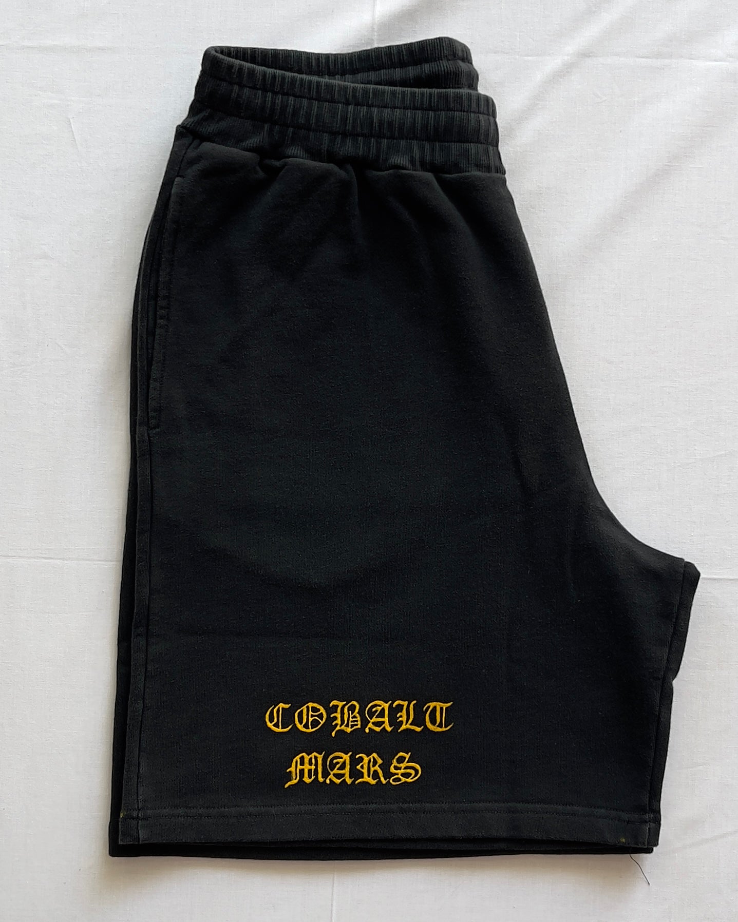 "Defile" - Relaxed Sweatshorts - Vintage Black