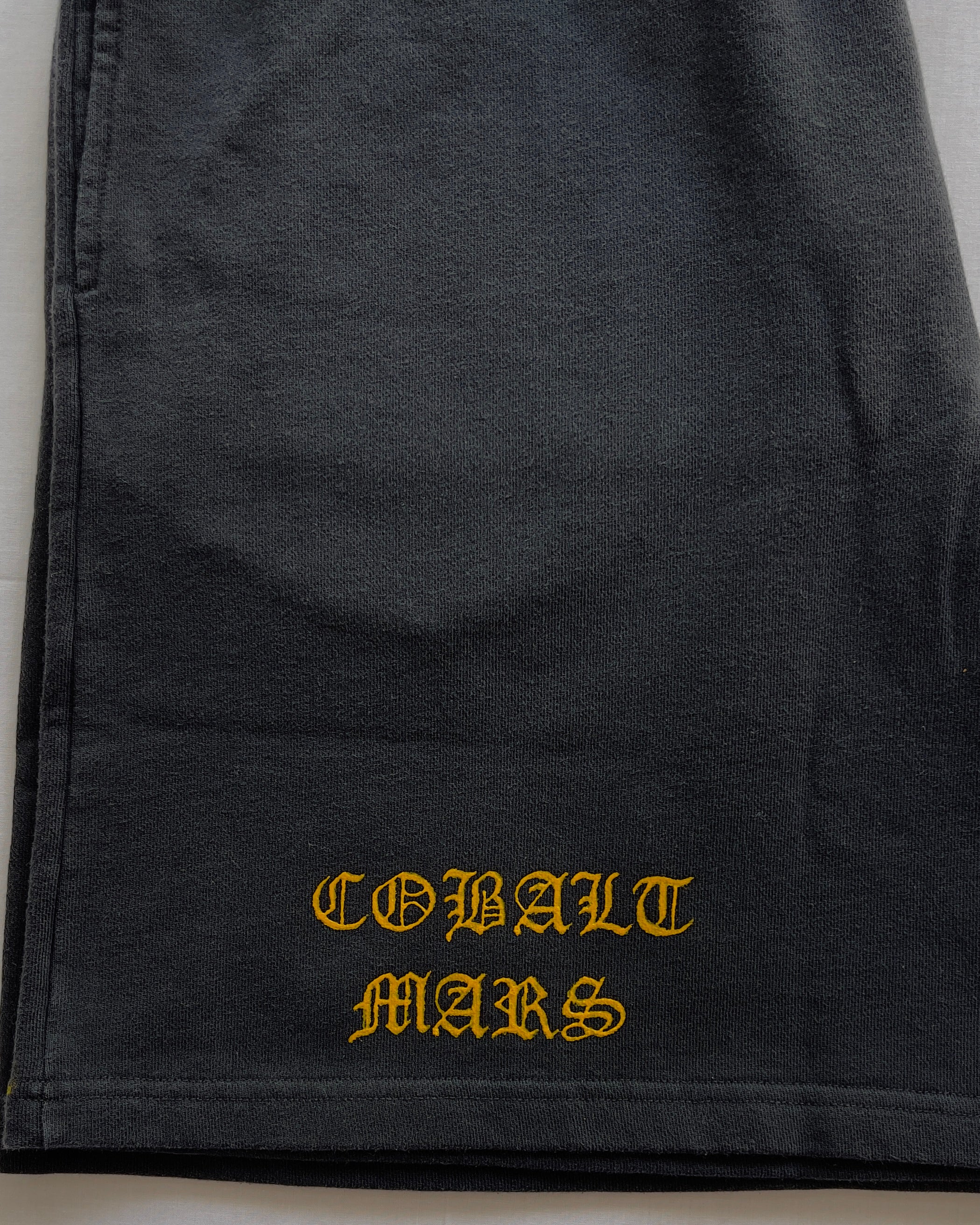 "Defile" - Relaxed Sweatshorts - Vintage Black